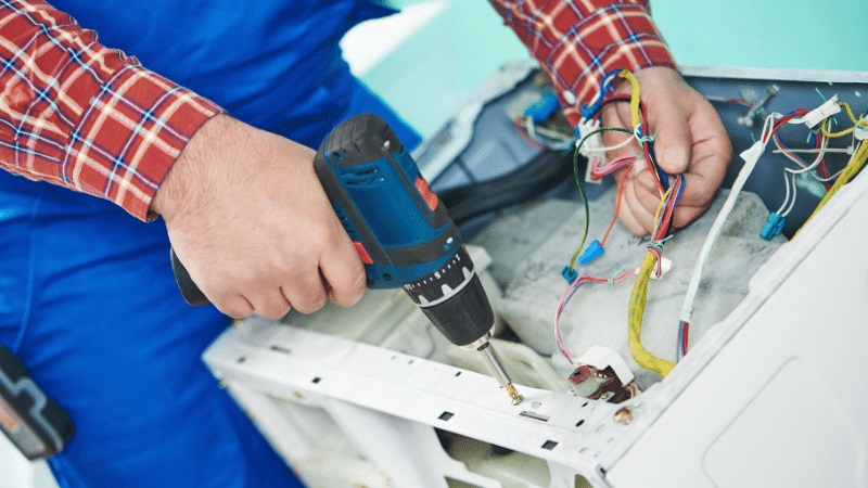 Menemen Mitsubishi Mitsubishi çamaşır makinesi kart tamiri – Su almama arızası orijinal parça ile giderildi. - Teknik servis örneği